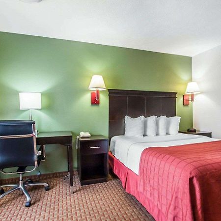 Quality Inn Savannah South Exterior photo