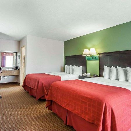 Quality Inn Savannah South Exterior photo