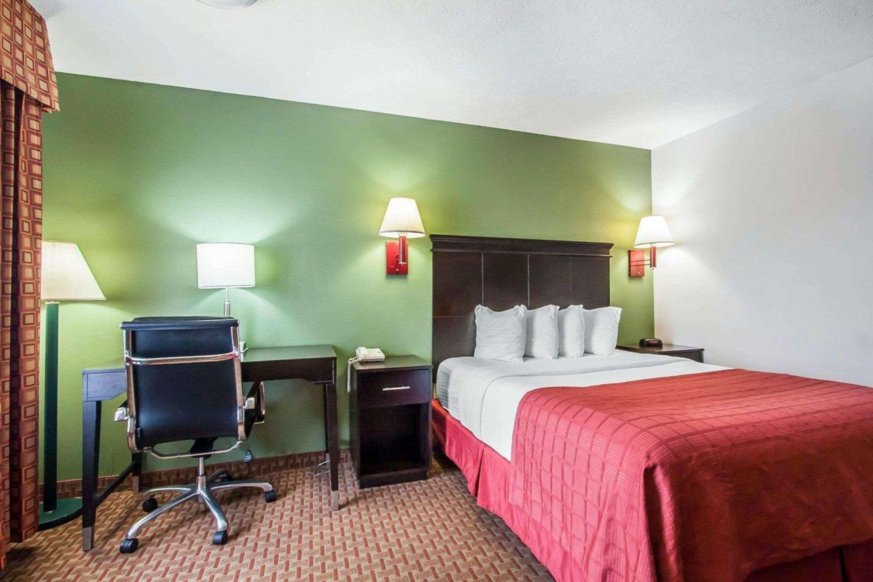 Quality Inn Savannah South Exterior photo