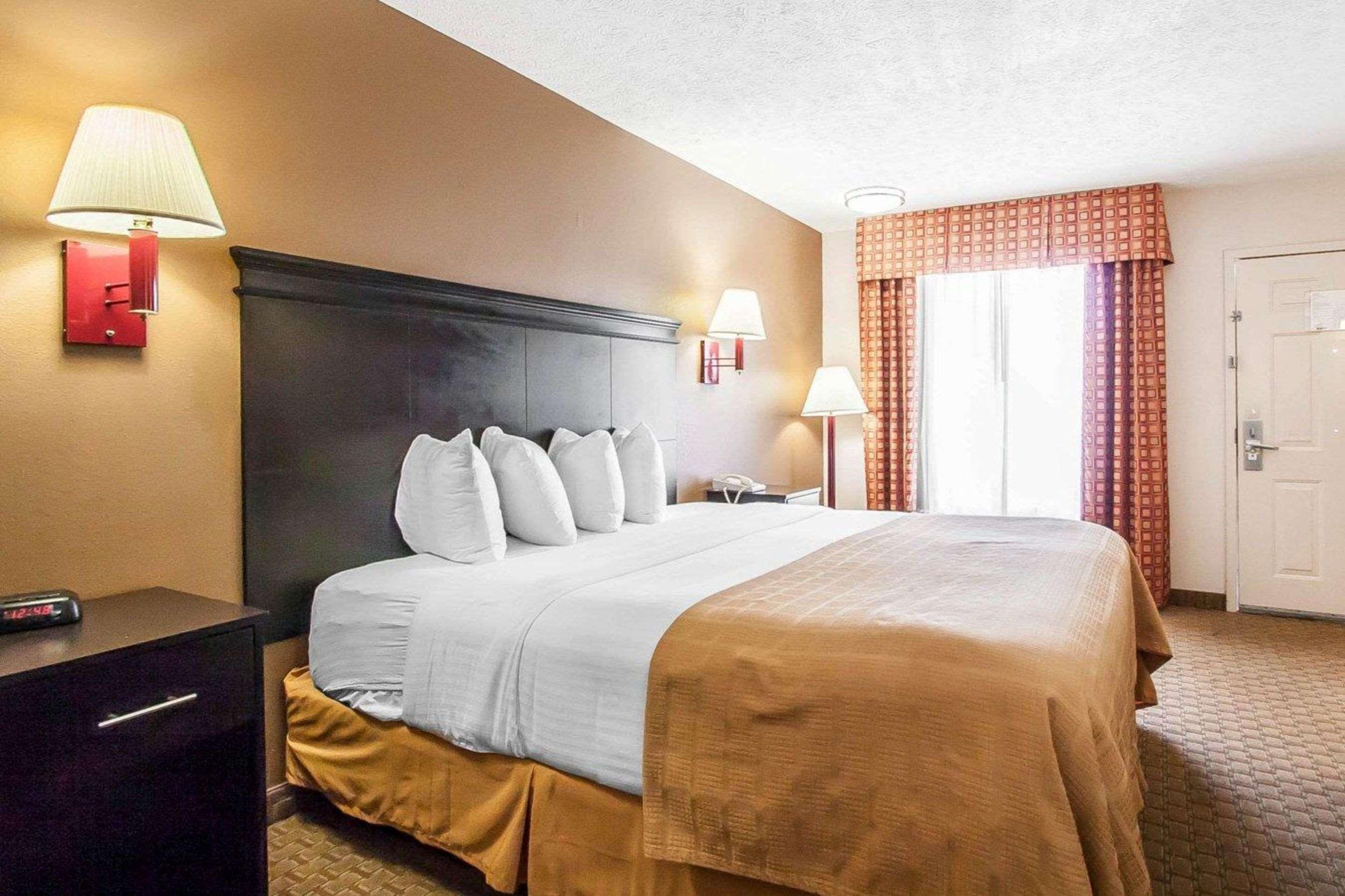 Quality Inn Savannah South Exterior photo